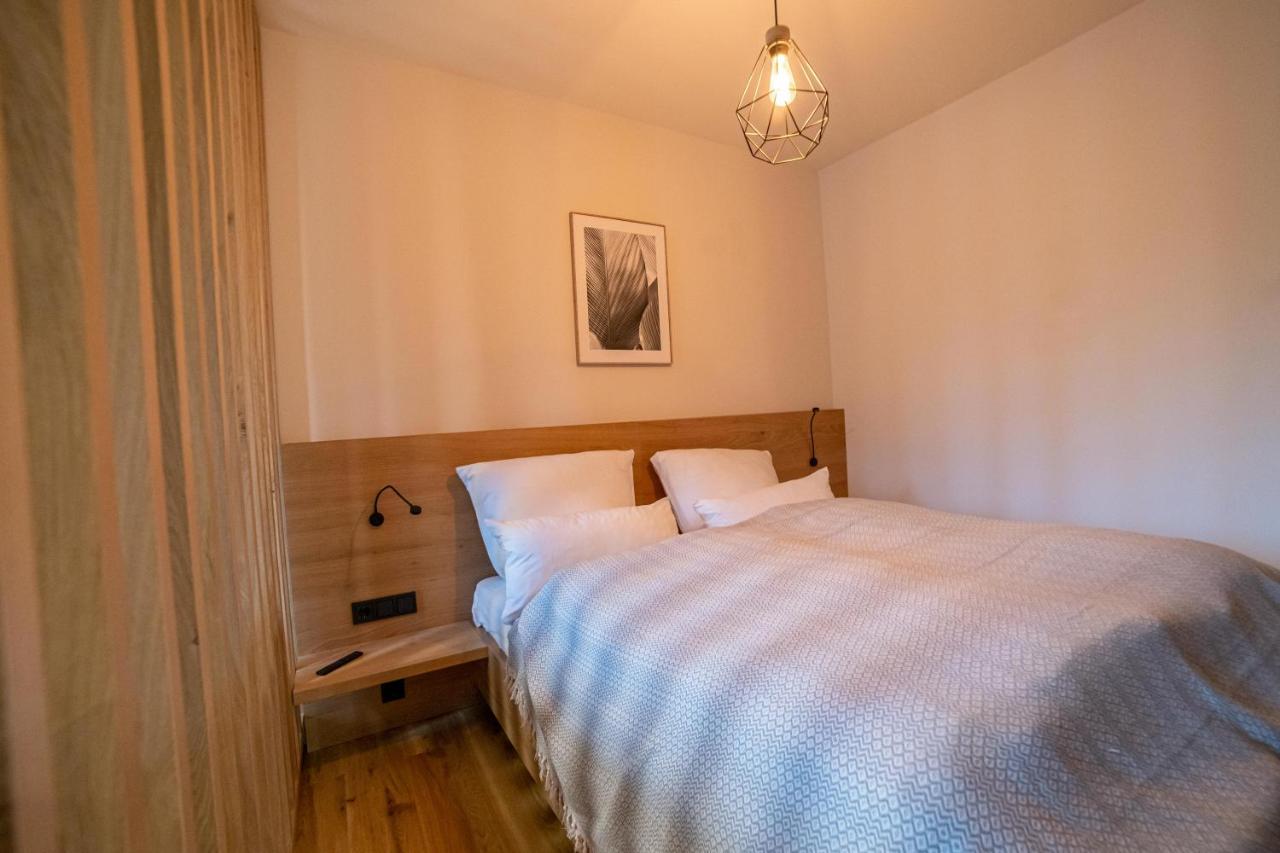 Full House Premium Apartments Jena Room photo